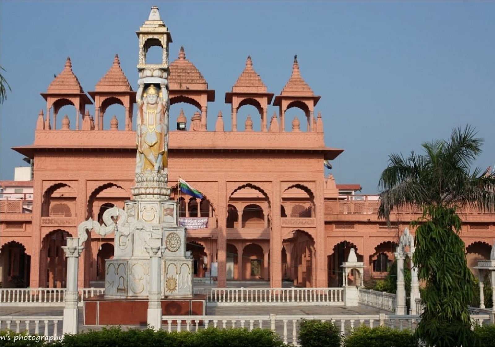 Jain Temple - Show from Running Bus