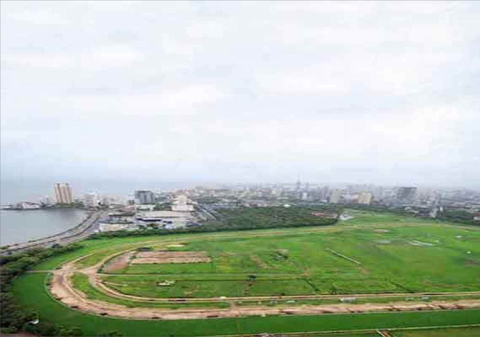 Race Course - Show from Running Bus